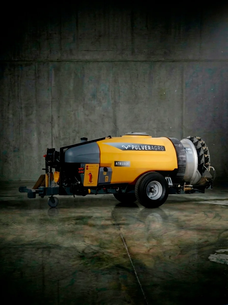Atomizador arrastrado ATR100X de 1.000 litros con turbina KWS