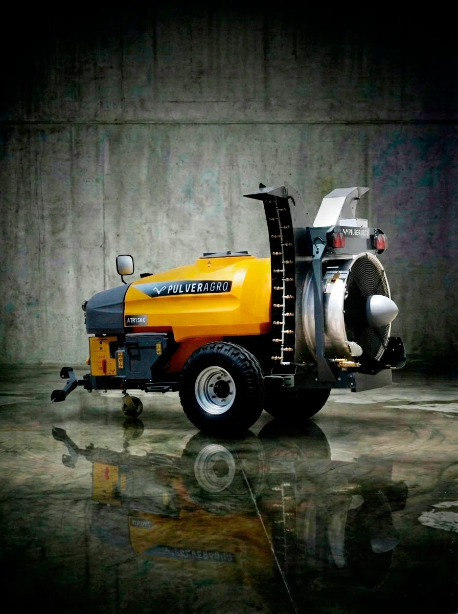 Atomizador arrastrado ATR150X de 1.500 litros con turbina KWS
