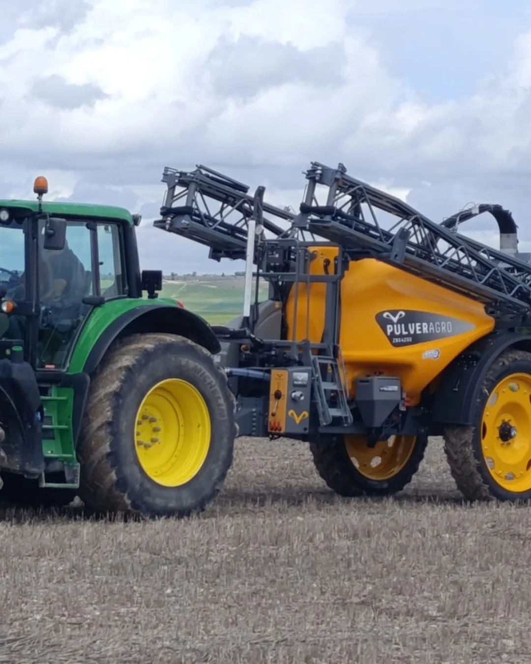 Maquinaria PulverAgro fabricada a medida